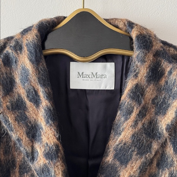 MaxMara Animal Print coat - Brown and Black - Picture 3 of 10